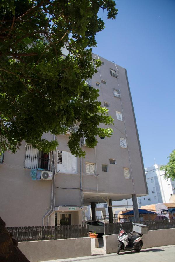 Apartments4You Bally Bat Yam Bagian luar foto